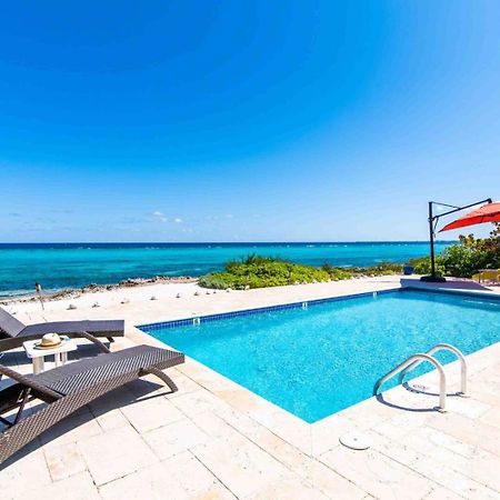 Thatch Hill - Renovated Beach House With Pool, Short Walk To The Rum Point Club Driftwood Village Exterior foto