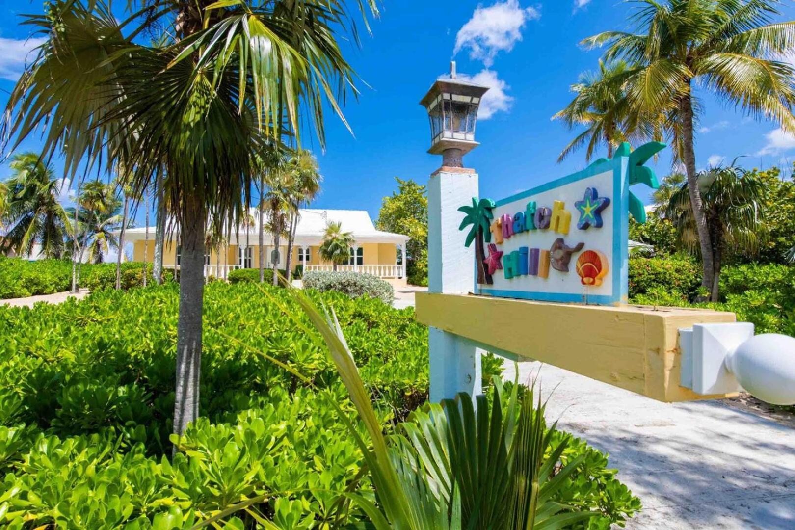 Thatch Hill - Renovated Beach House With Pool, Short Walk To The Rum Point Club Driftwood Village Exterior foto